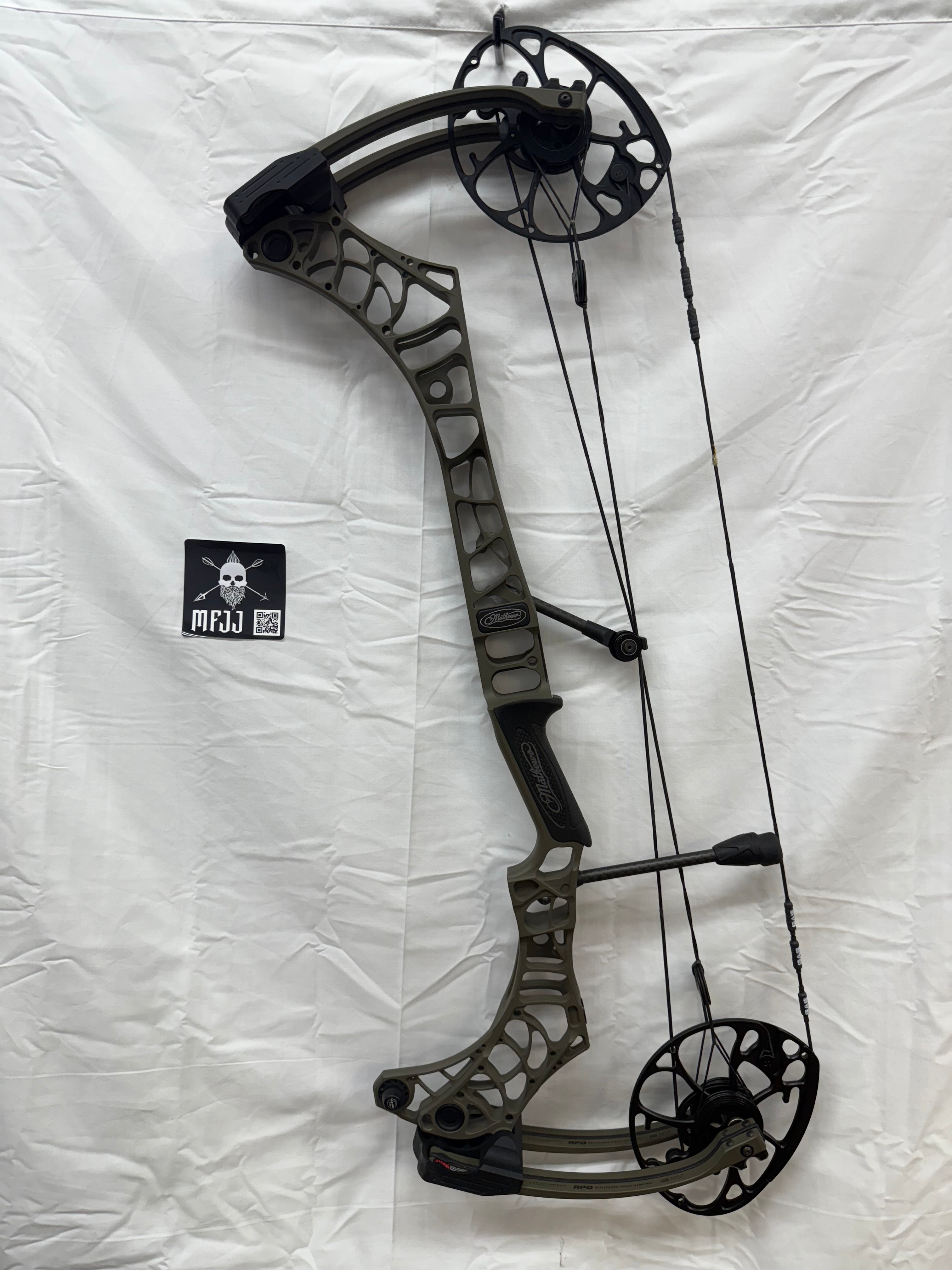 MATHEWS PHASE 4 29 - RH/AMBUSH/75 - MP4RH29A75 - 2 - USED BOW!!!!