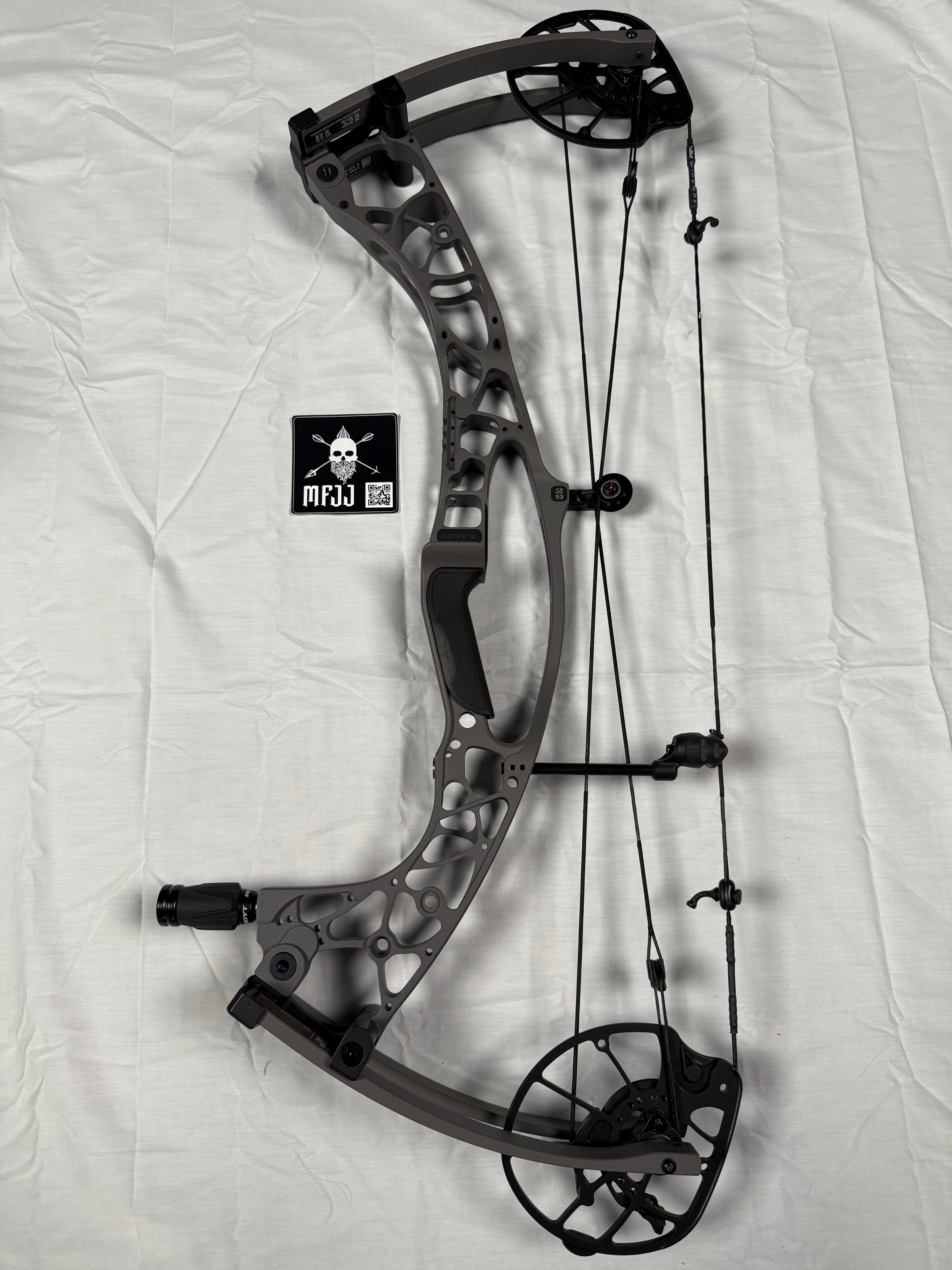 HOYT AX 29 - RH/TOMBSTONE/60-70# - HAX29RHT70 - 1