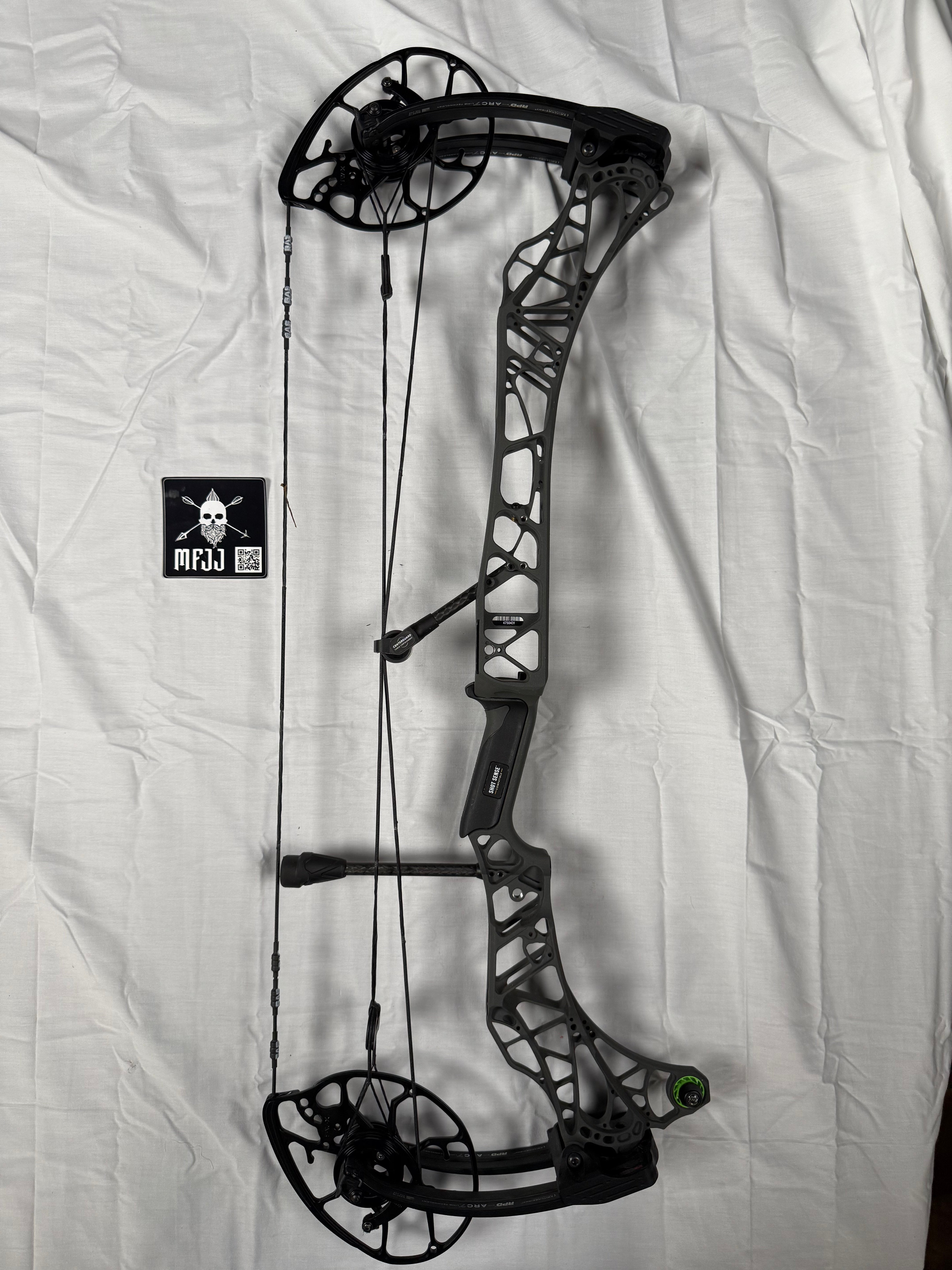 MATHEWS LIFT X 29.5 - RH/SHALE-BLACK/80 - MLXRH295SB80-1 - USED BOW!!!