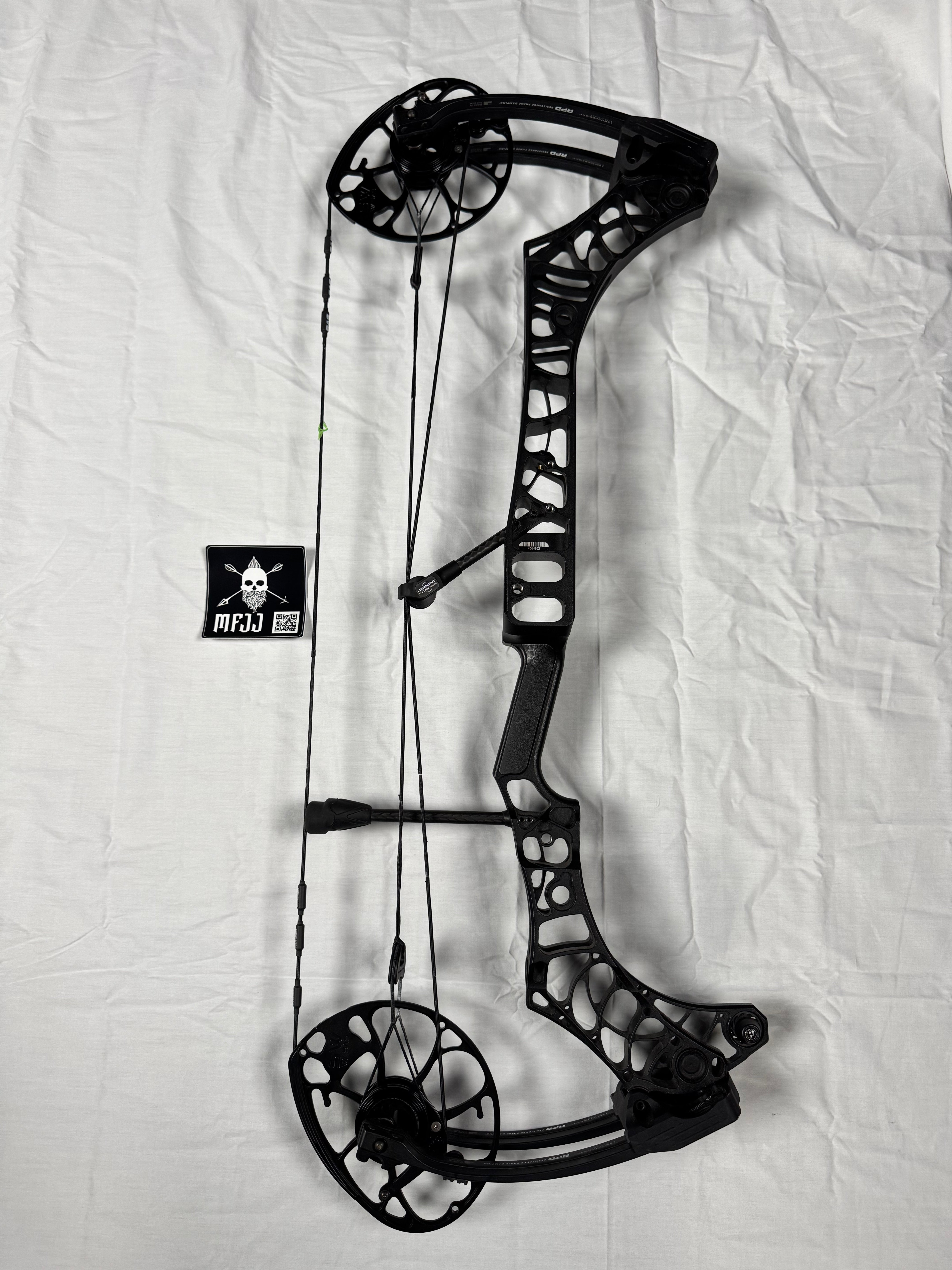 MATHEWS PHASE 4 29 - RH/BLACK/75 - MP4RH29B75 - 1 - USED BOW!!!!